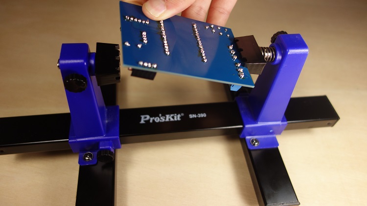 Best Adjustable Circuit Board Holder - PCB Clamp - Maker Advisor