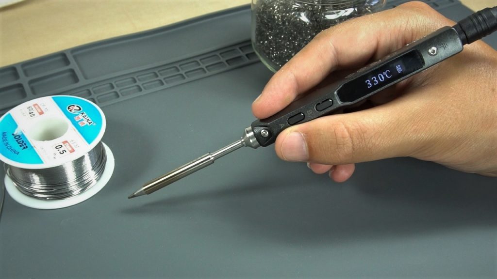 Portable soldering clearance iron