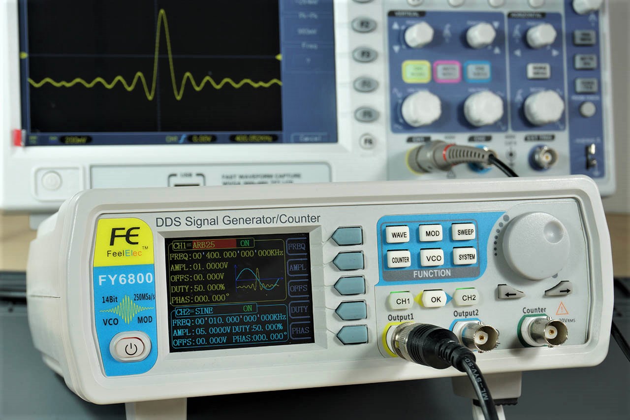 FY6800 30/60MHz DDS Function Signal Generator Frequency Meter Arbitrary Waveform 