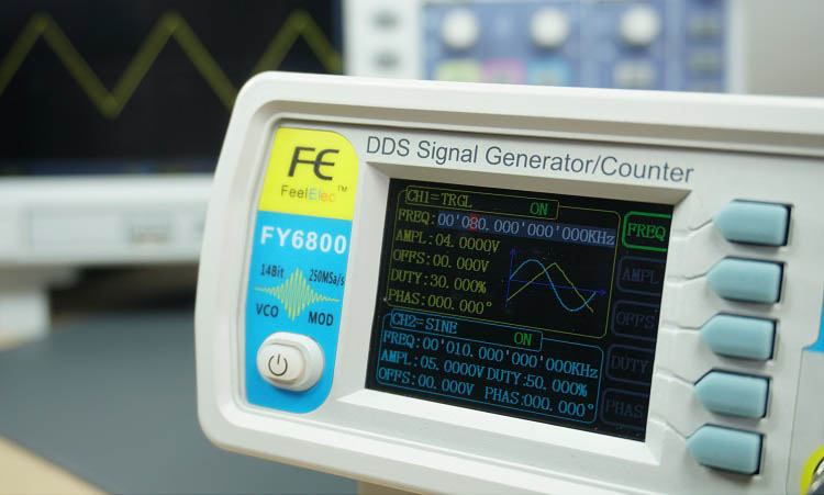 FY6800 2-Channel DDS Arbitrary Waveform Signal Generator Triangle Wave