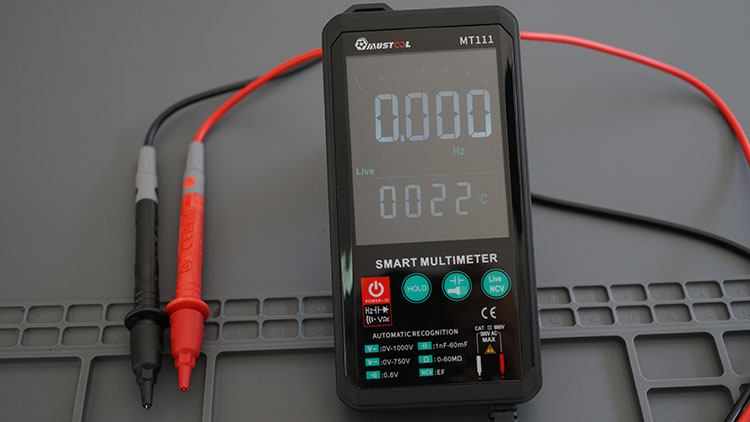 Mustool MT111 Touch Screen Digital Multimeter Screen