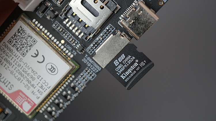 ESP32 T-SIM7000G microSD card slot
